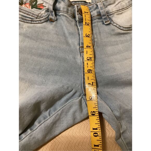 Angel Kiss Embroidered Skinny Jeans Size 1 - Picture 4 of 10